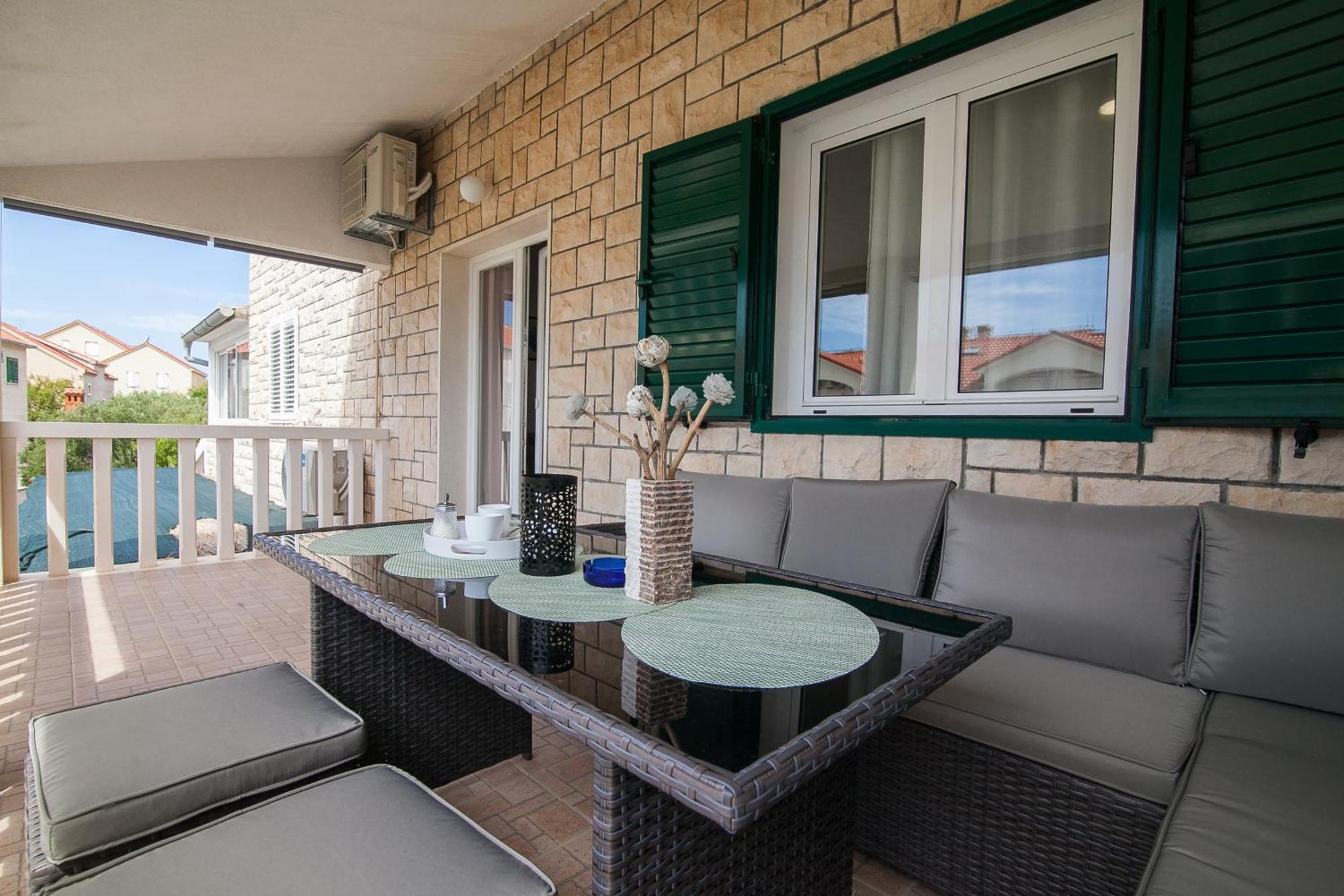 Family Apartments Brach Bol Luaran gambar