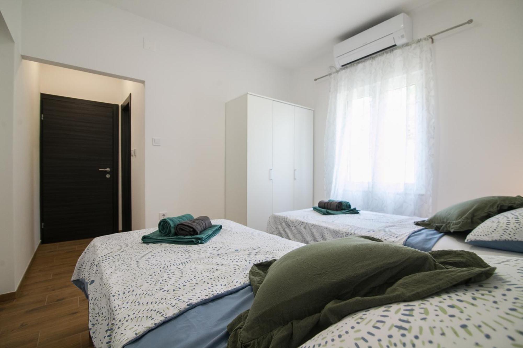 Family Apartments Brach Bol Luaran gambar